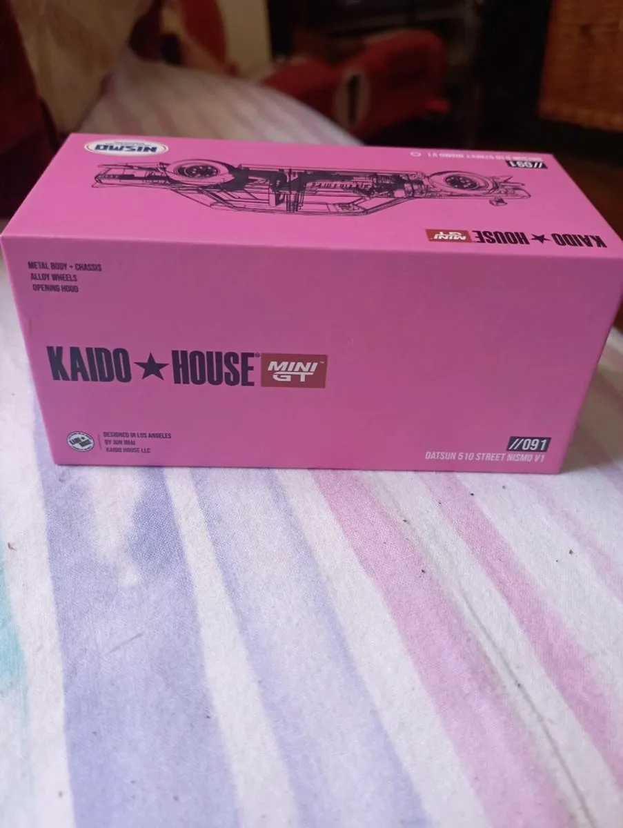 1-64 MINI GT KAIDO HOUSE #9 DATSUN 510 STREET CAR - Image 4