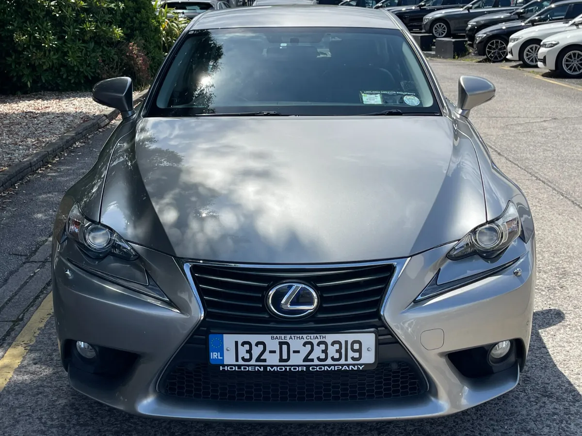 2013 Lexus IS300H...7 STAMP SERVICE HISTORY.. - Image 4