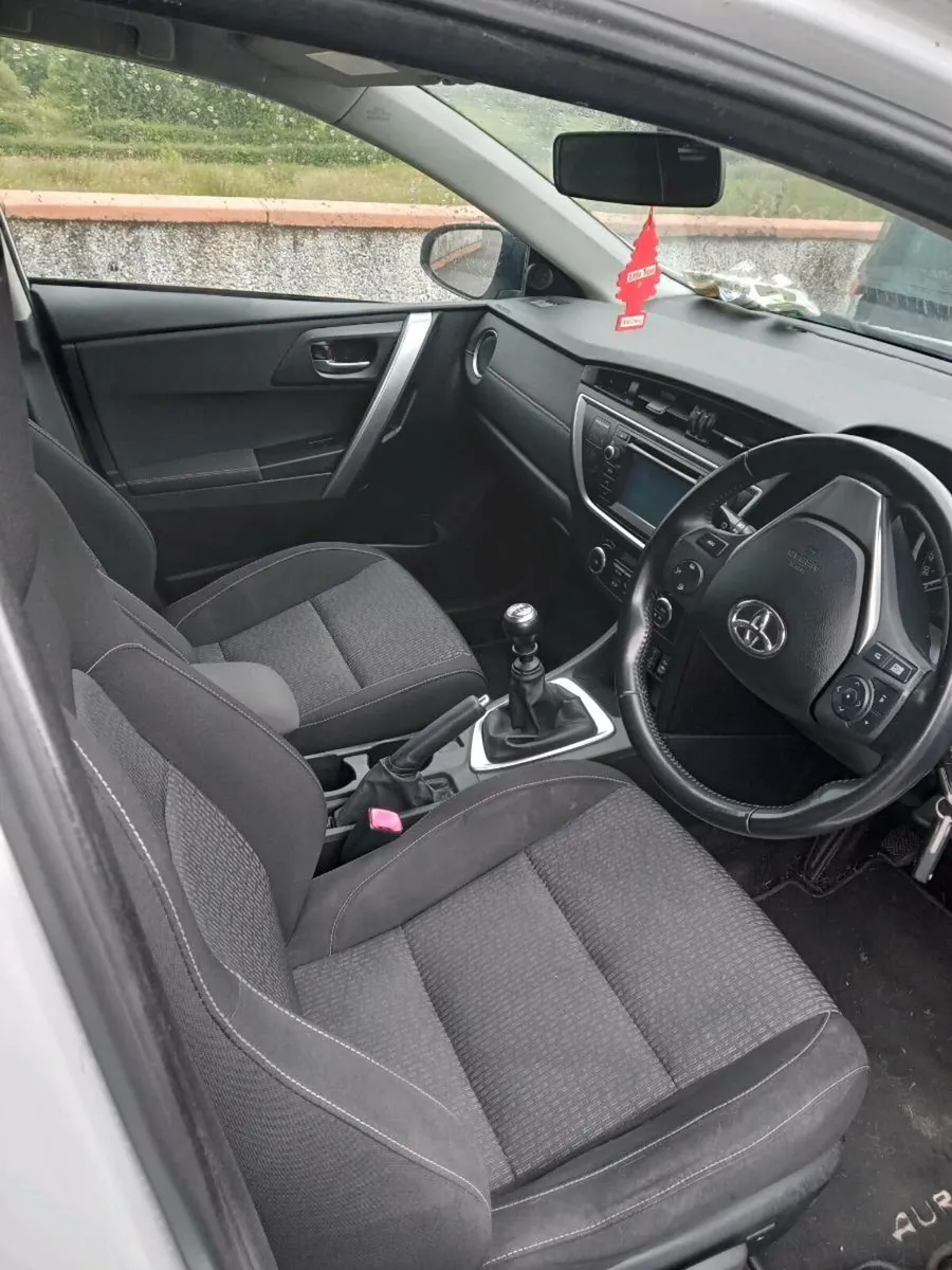 Toyota Auris - Image 4