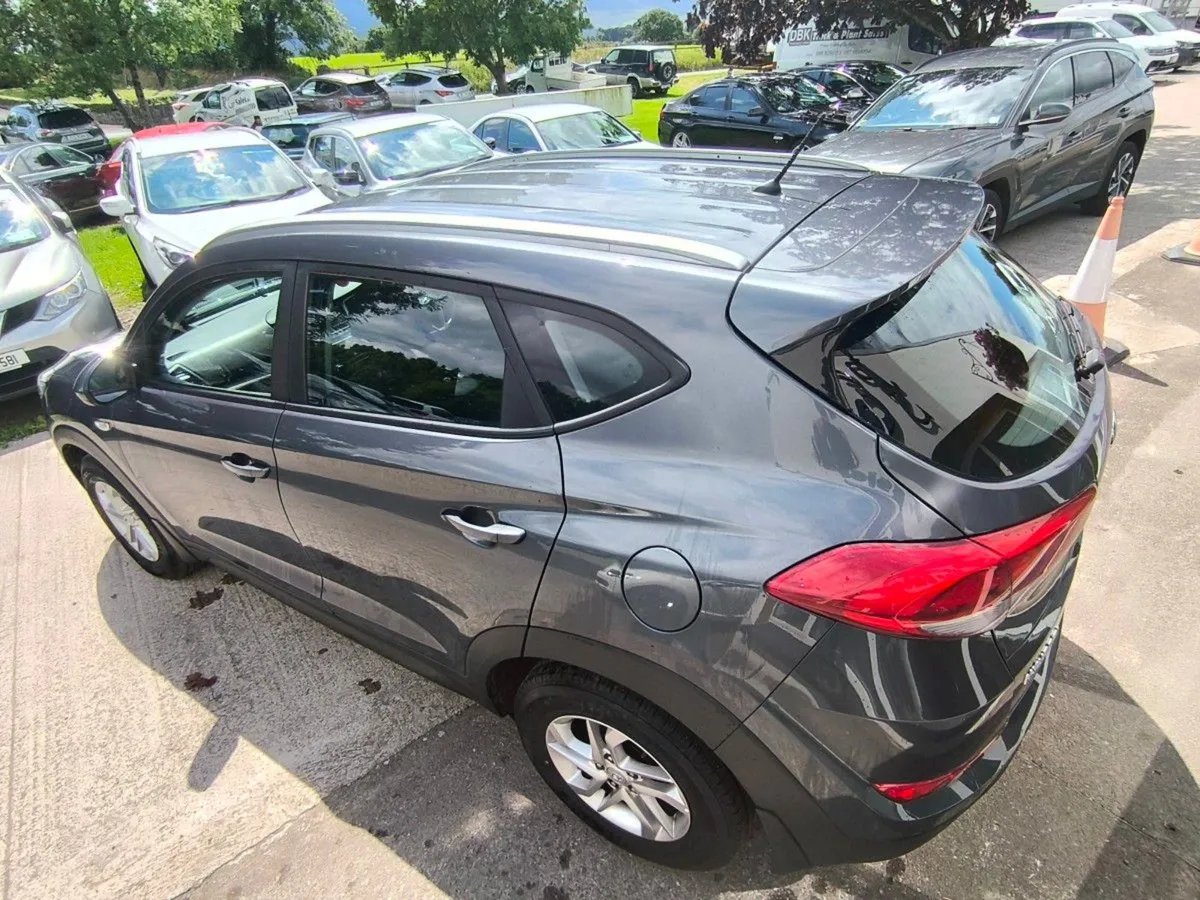 Hyundai Tucson 1.7 D Comfort - Image 4
