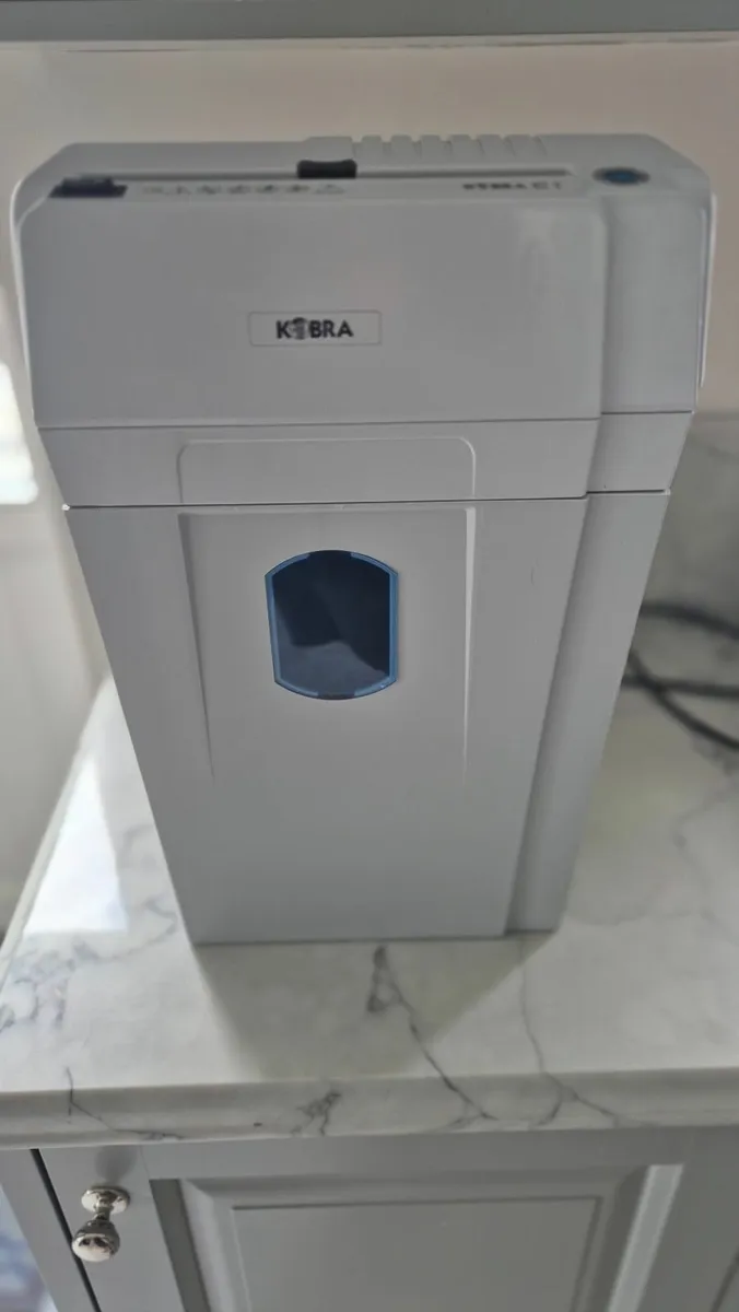 Paper Shredder - Image 1