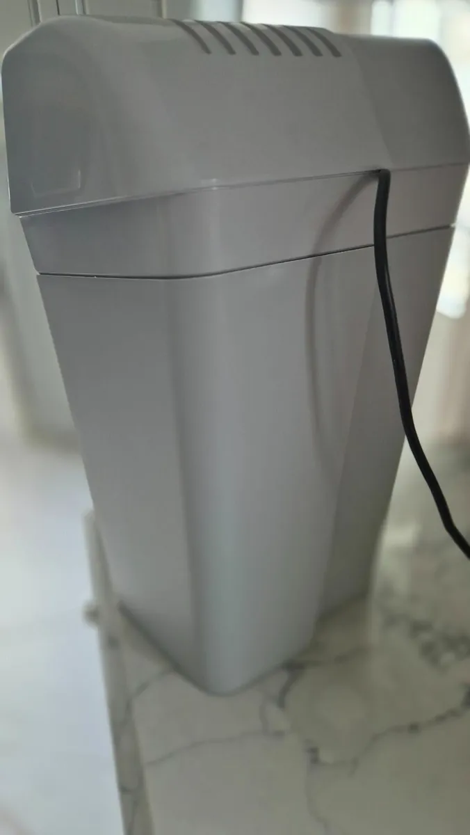Paper Shredder - Image 3