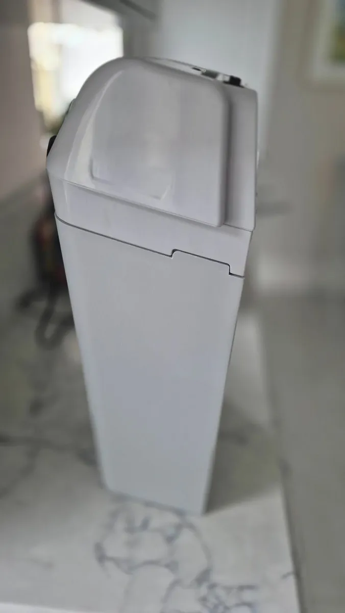 Paper Shredder - Image 4