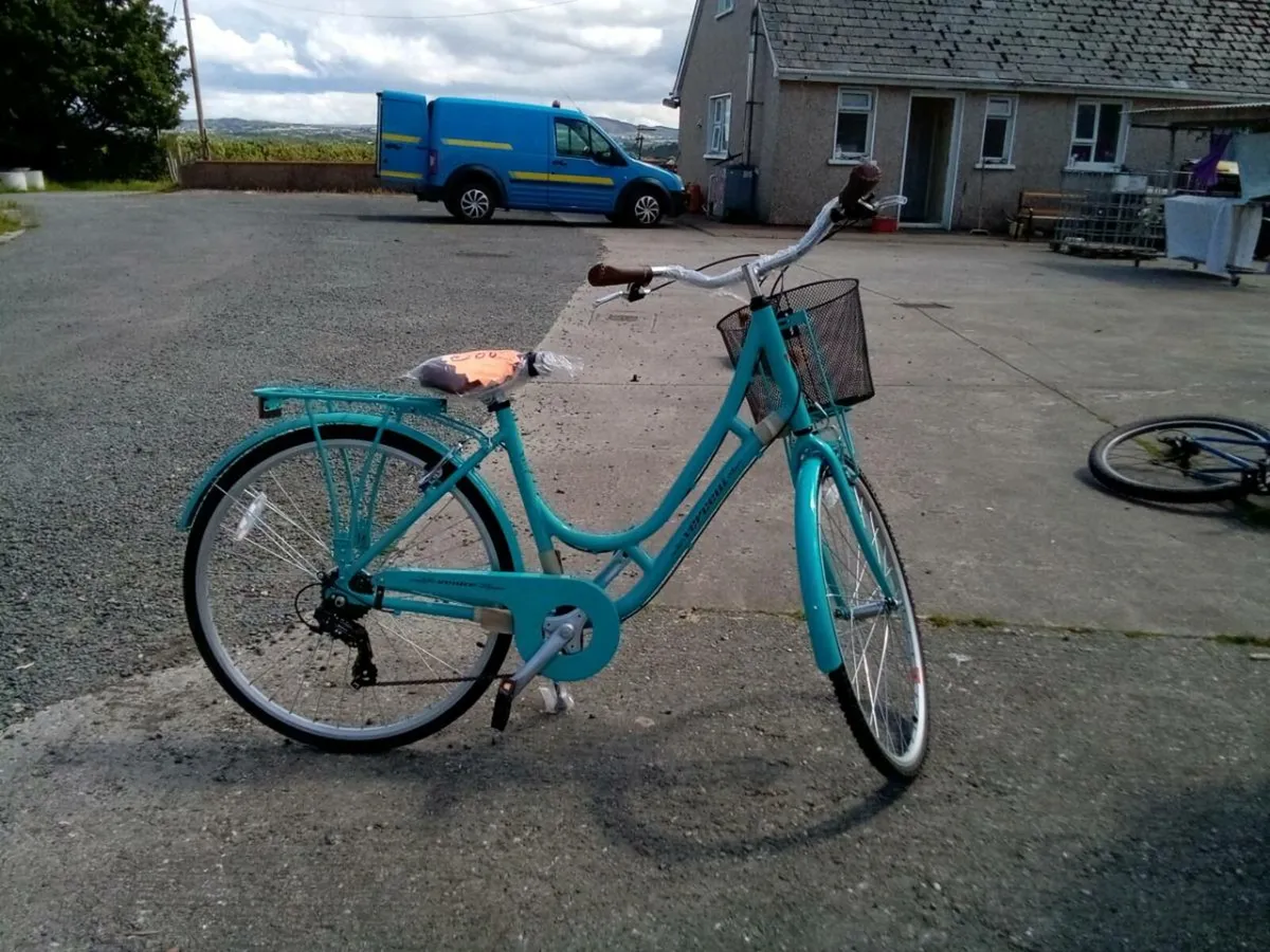Ladies hybrid touring bikes - Image 2