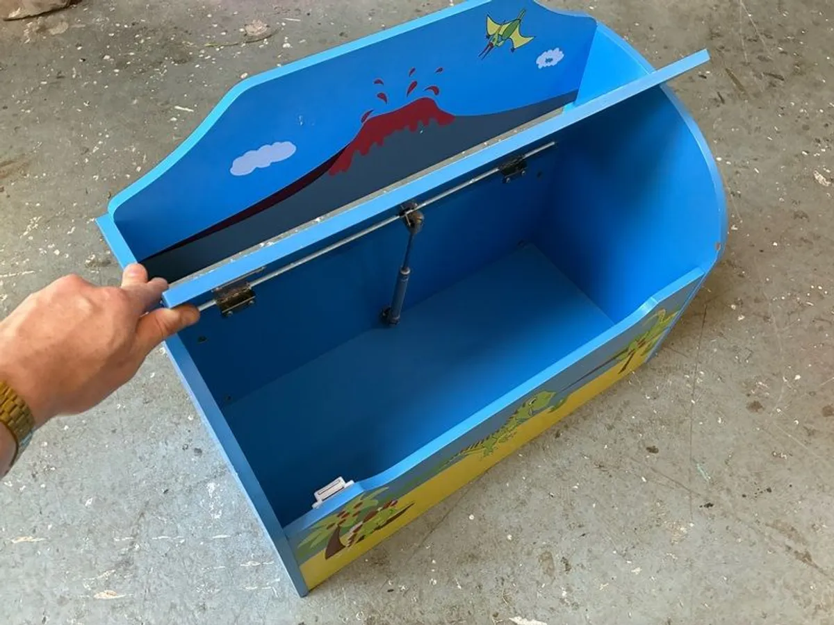 Toy Box - Image 2