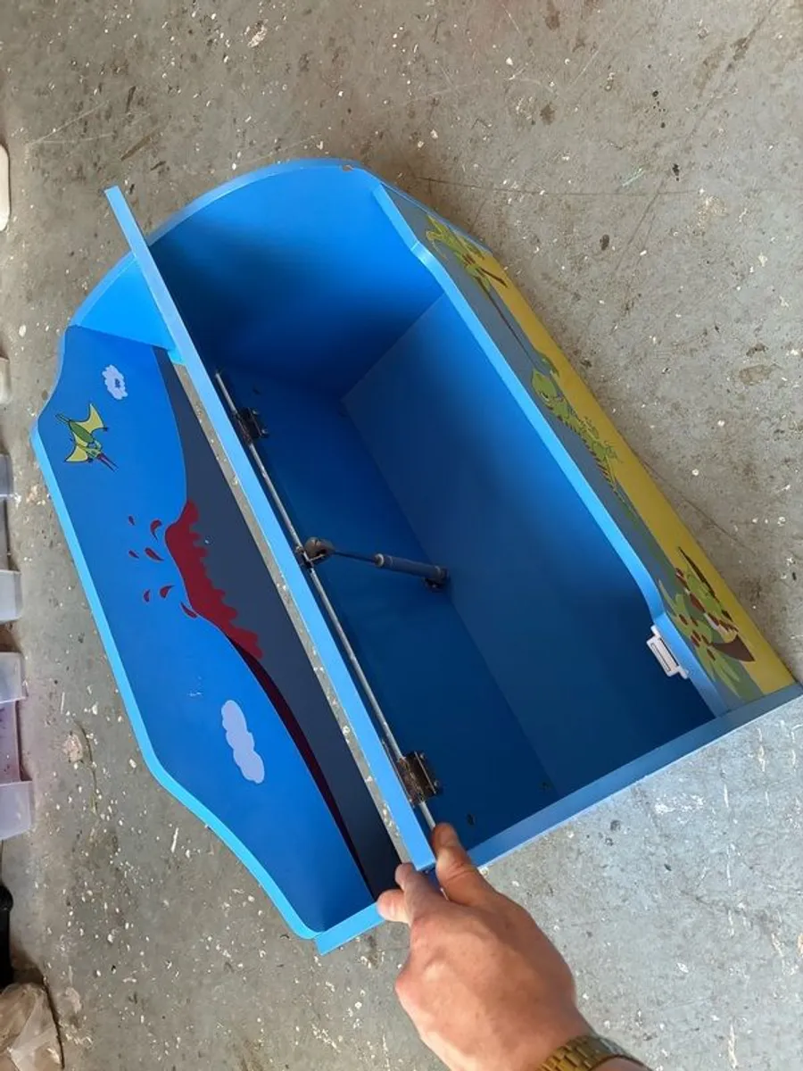 Toy Box - Image 3