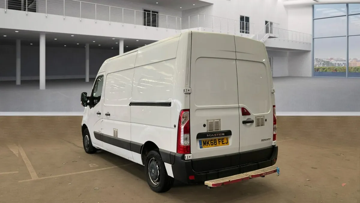 Renault Master 2019 - Finance Approval in 1 Hour - Image 3