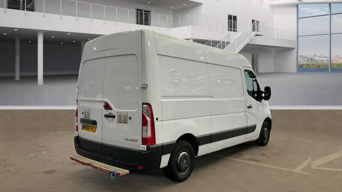 Renault Master 2019 - Finance Approval in 1 Hour - Image 4
