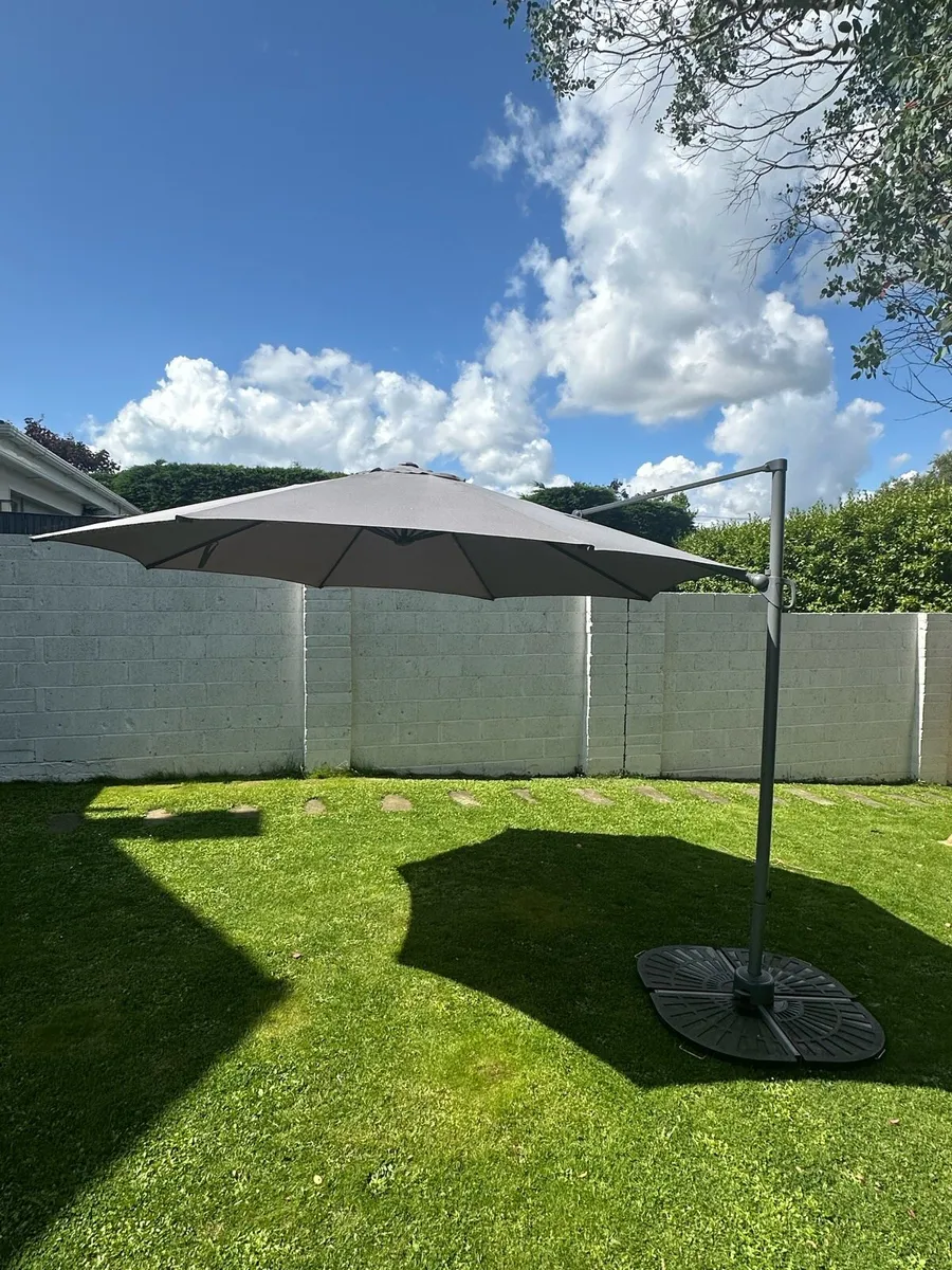 Parasol Sun Umbrella, charcoal grey plus base - Image 1