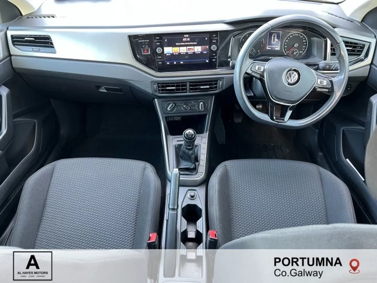 Volkswagen Polo Comfortline 1.0 Petrol  very Low - Image 2