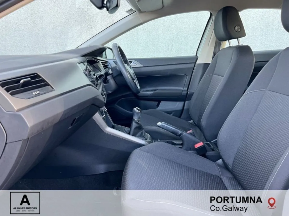 Volkswagen Polo Comfortline 1.0 Petrol  very Low - Image 4
