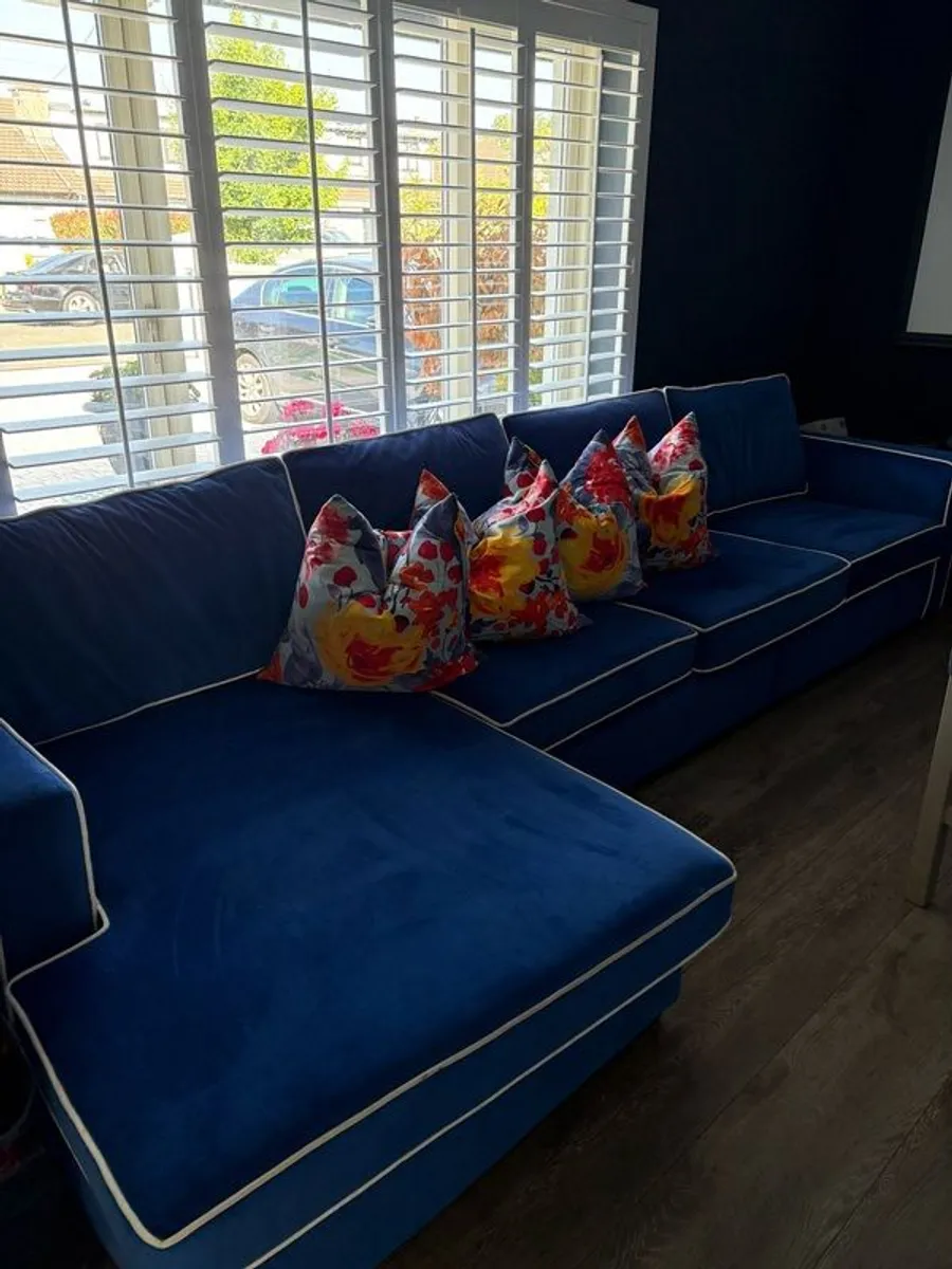 LShape sofa - Image 2