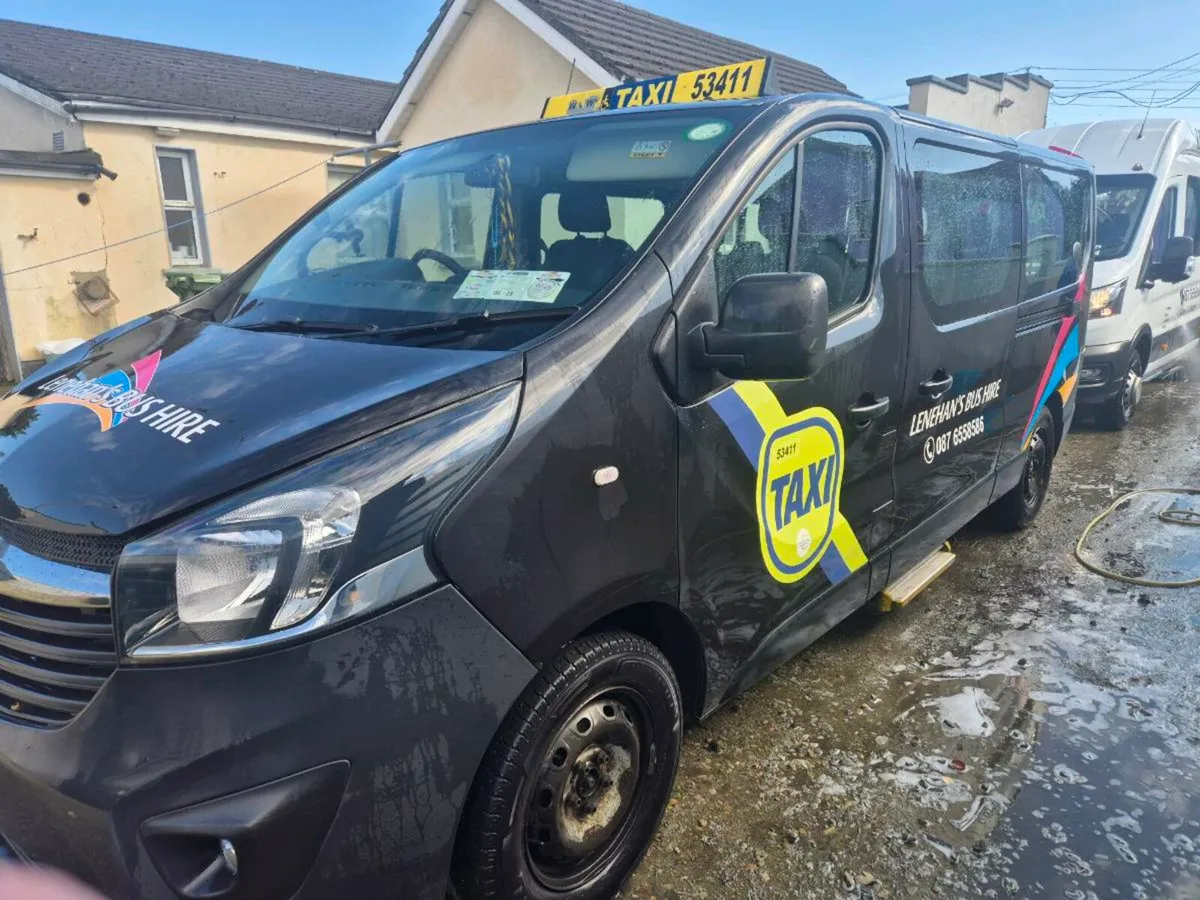 9 seater wheelchair taxi - Image 3