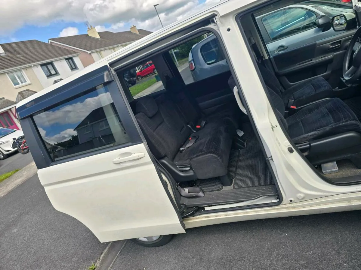 Honda Stepwagon - Image 3