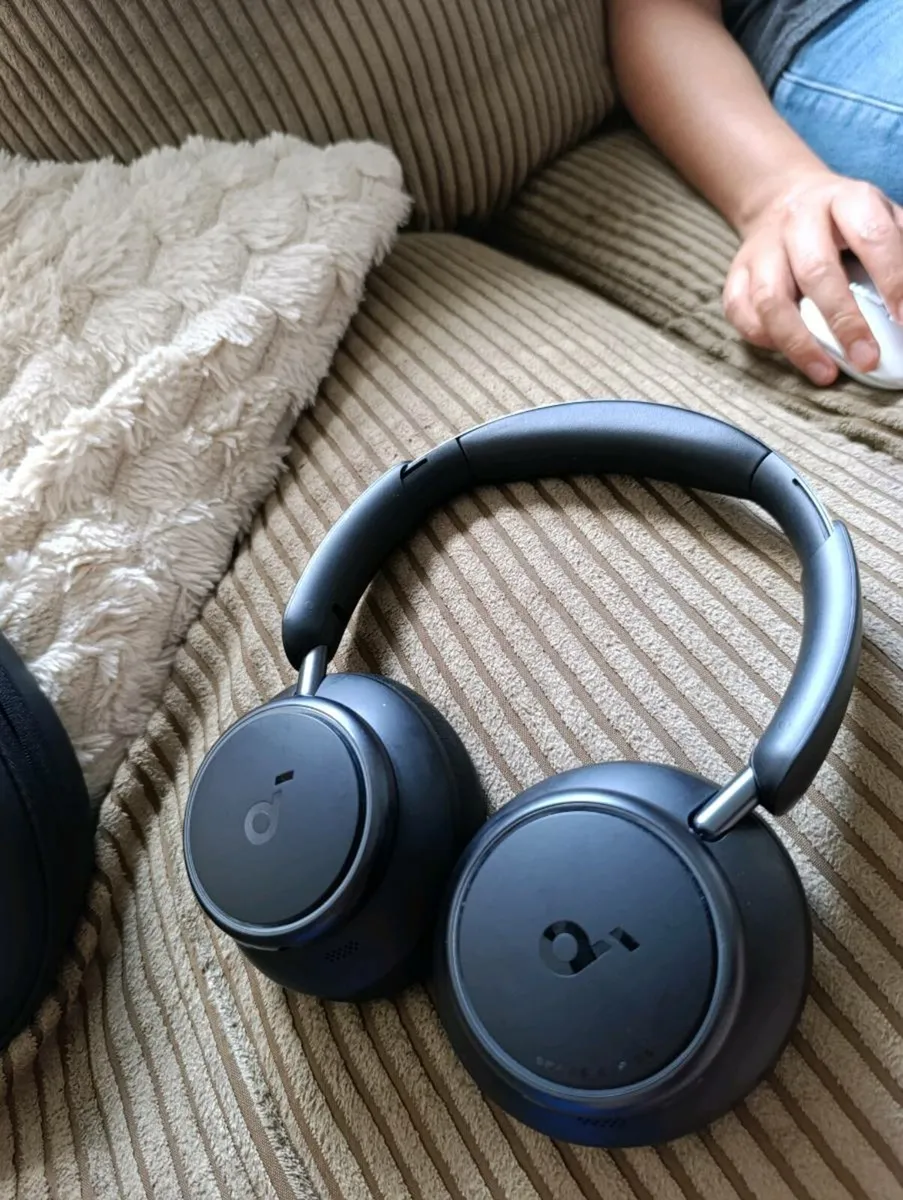 Headphones - Image 3