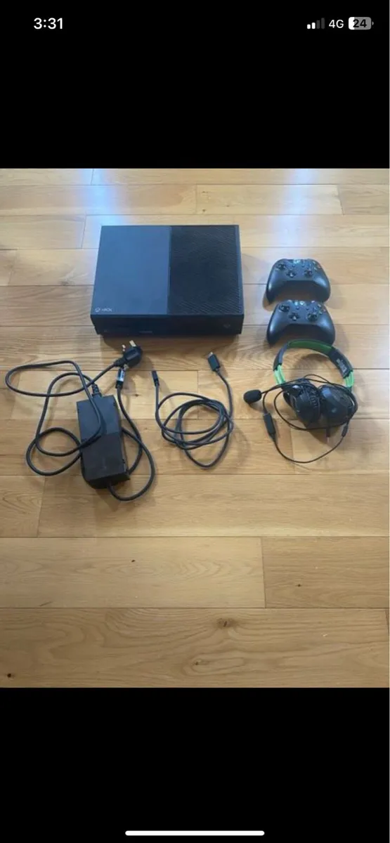 Xbox one with steering wheel set - Image 1