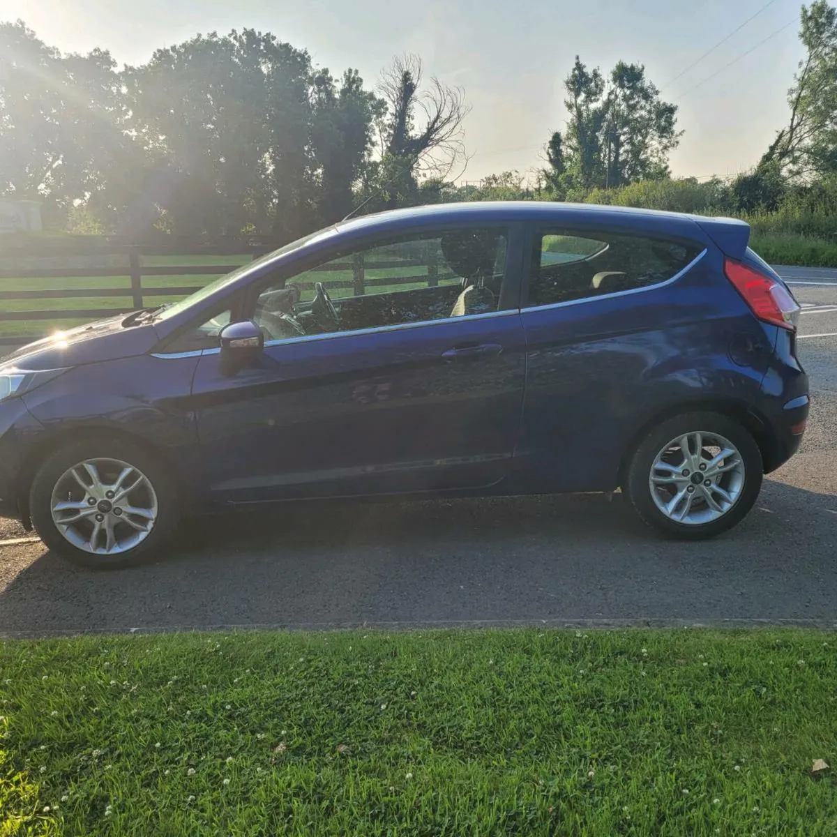 Ford Fiesta 1.2 petrol  2015 LOW MILAGE - Image 3