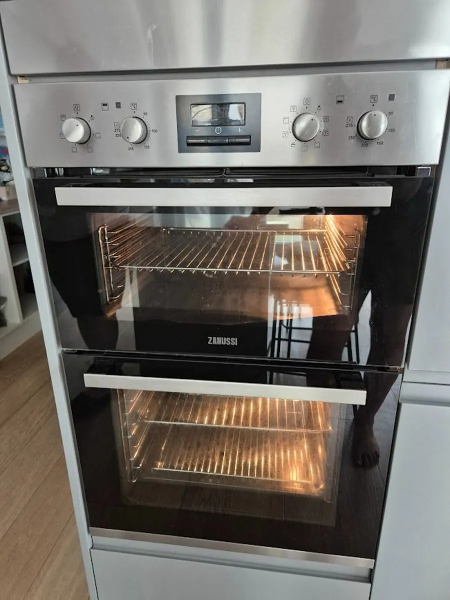 FREE Double Oven (broken timer) - Image 1