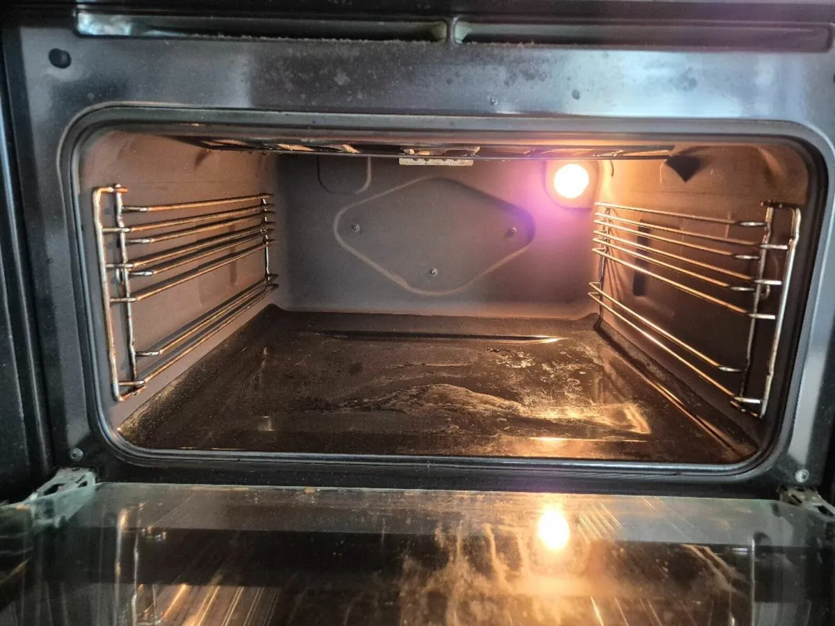FREE Double Oven (broken timer) - Image 2