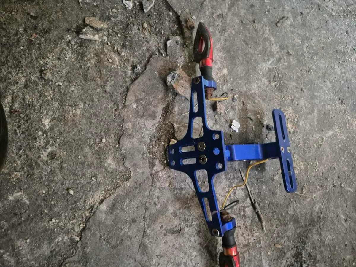 Gsxr k1 parts - Image 3