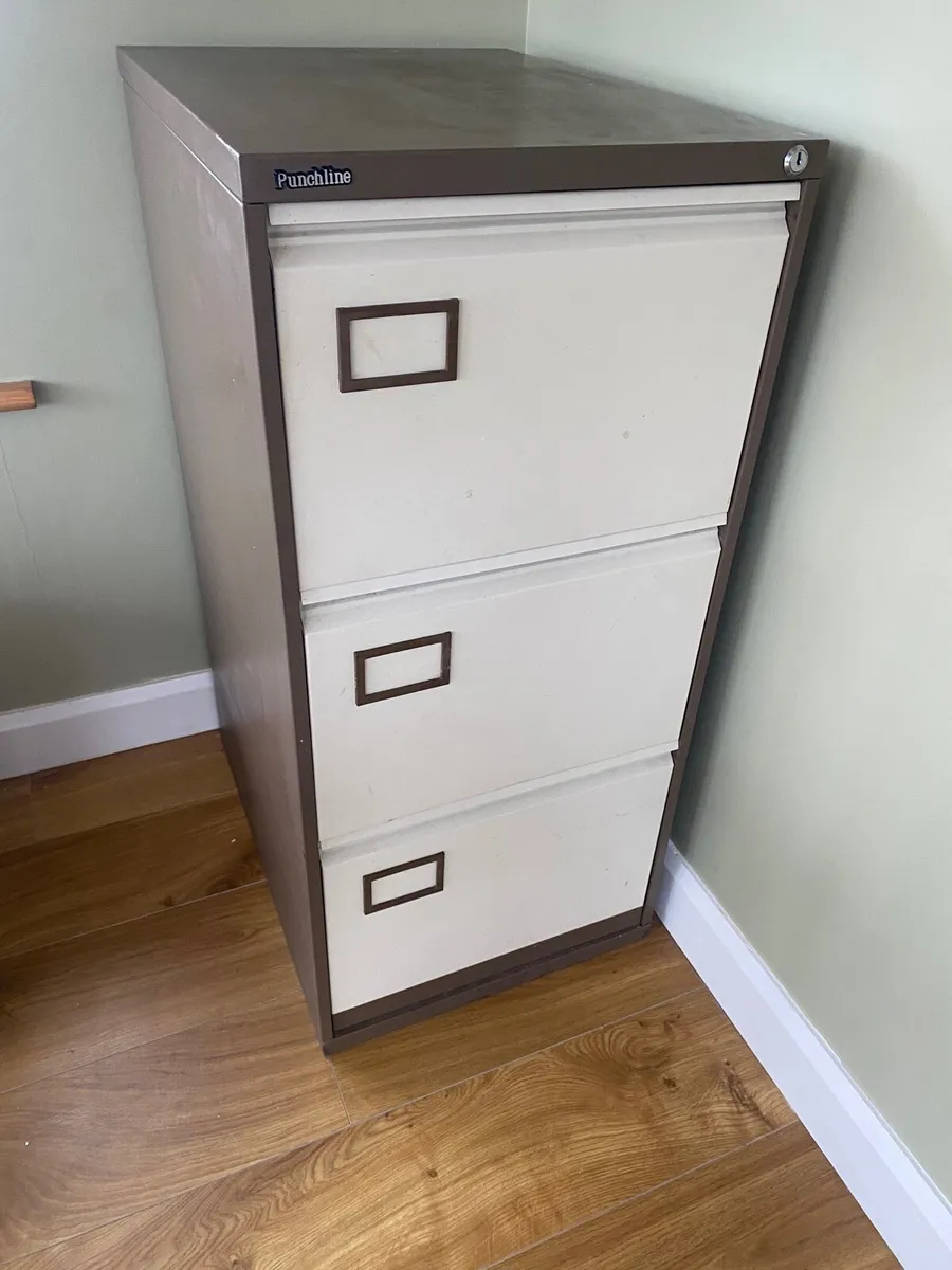 Filing cabinet - Image 1
