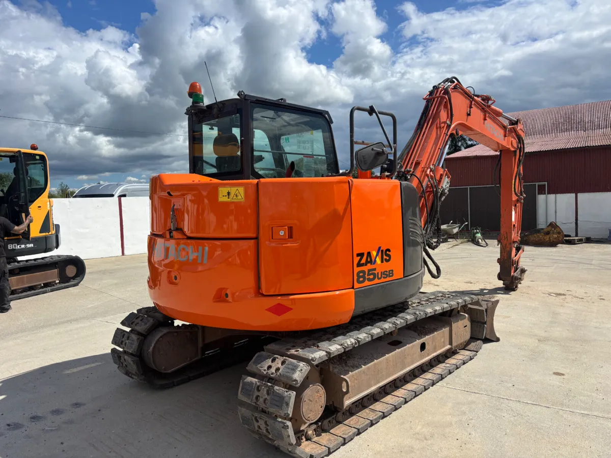 Hitachi 85 year 2018 - Image 1