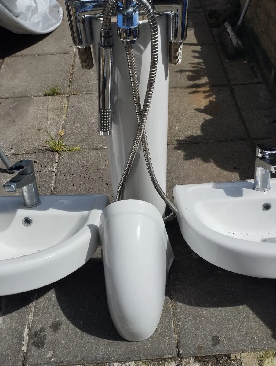 Two taps and more - Image 2