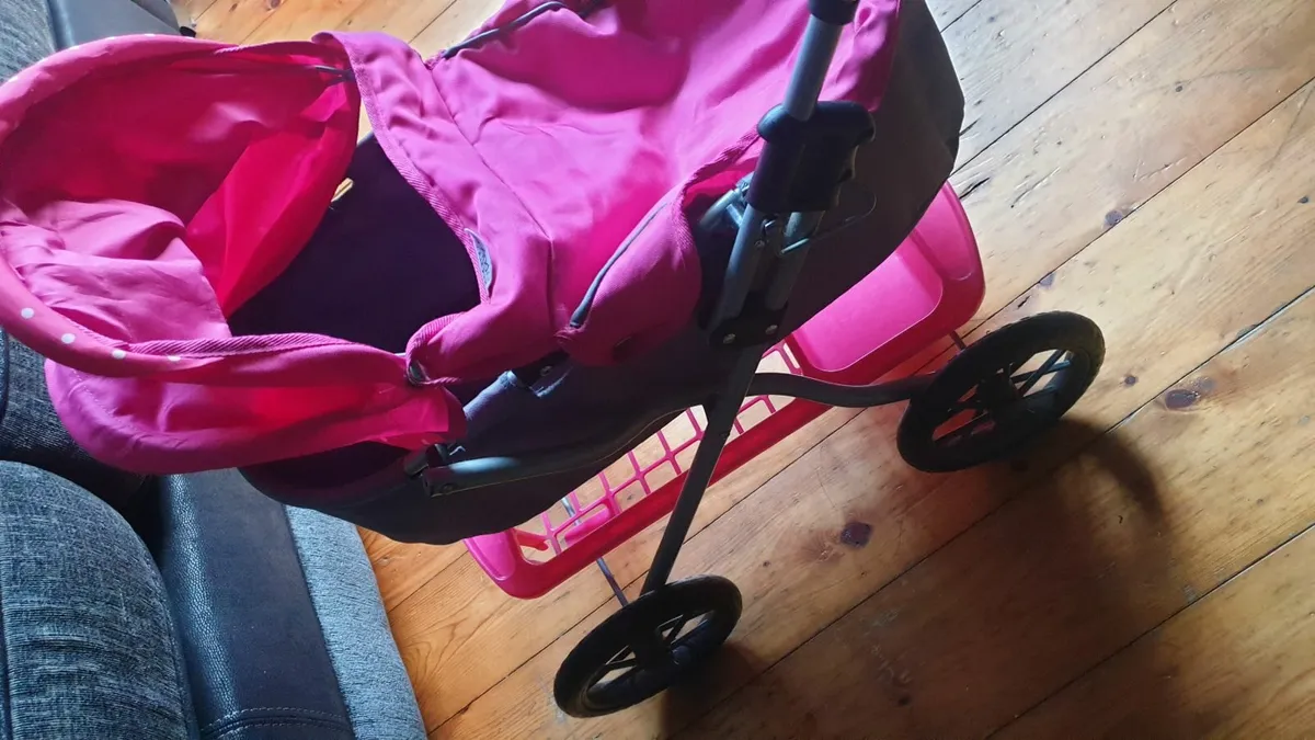 Dolls pram suitable height for 1 to 3 year old - Image 2