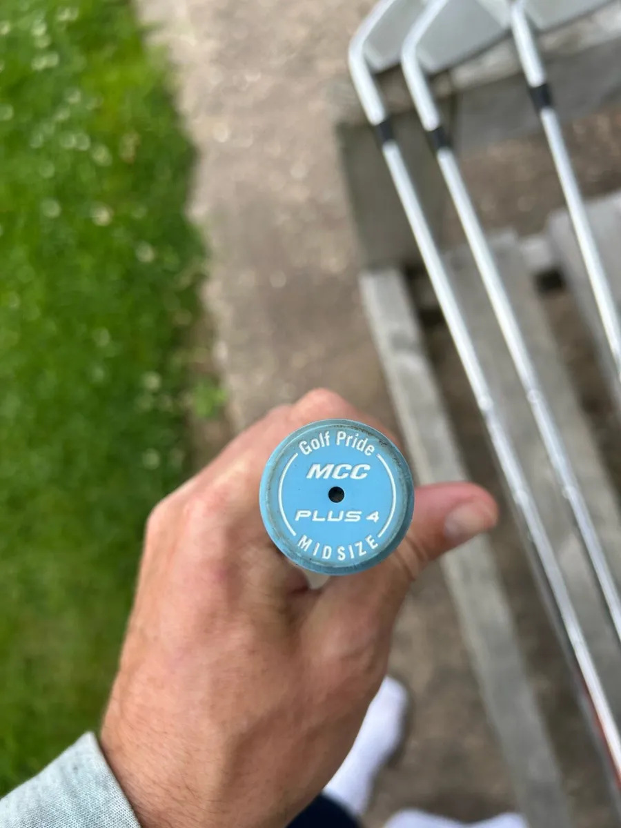 Golf club - Image 2