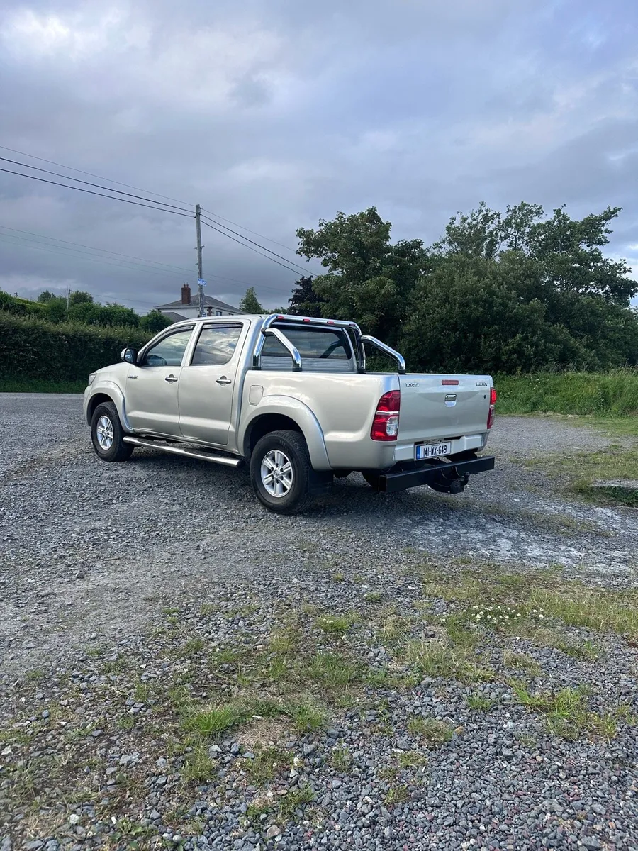 Toyota hilux - Image 3