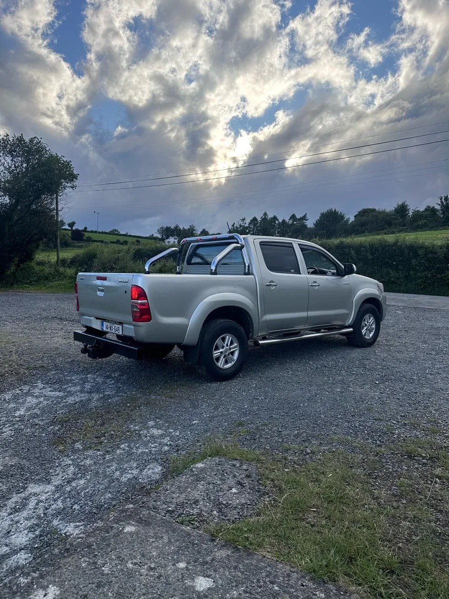 Toyota hilux - Image 4