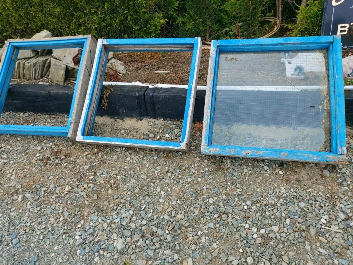 3 teak windows - Image 1