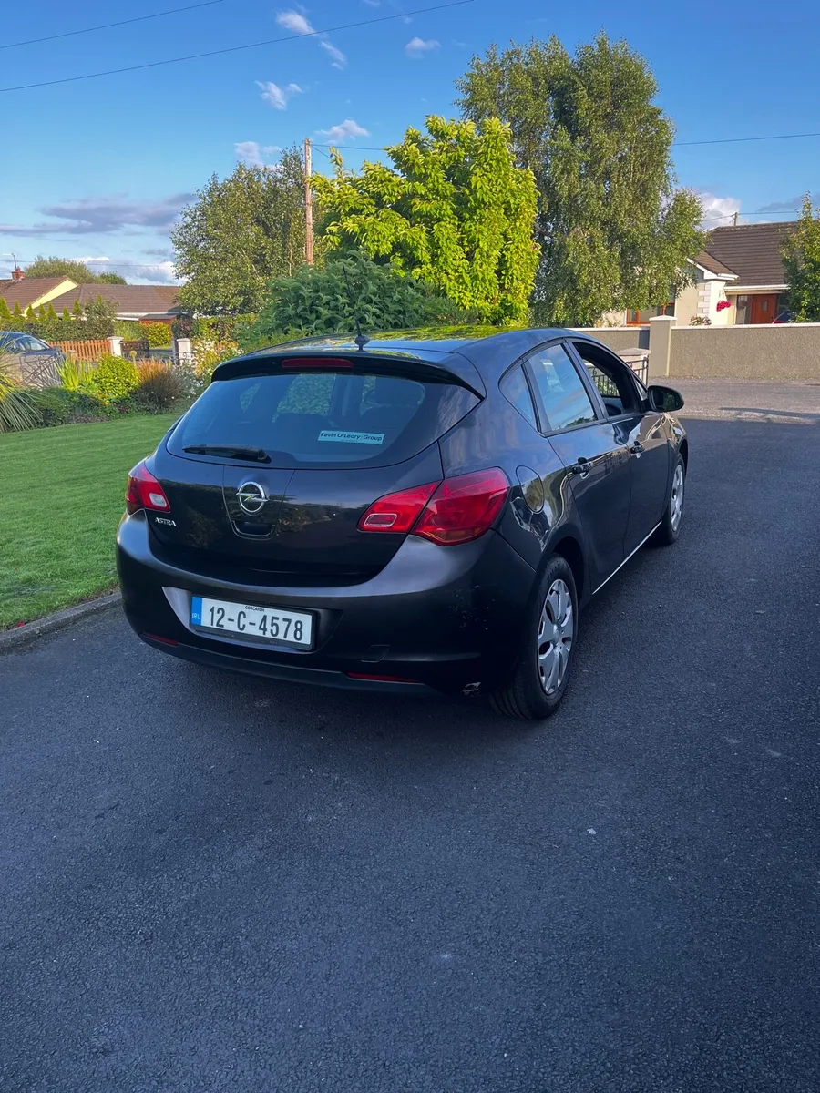 Opel Astra 2012 - Image 3