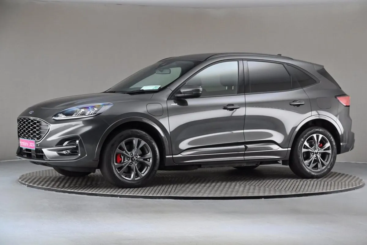 Ford Kuga 2.5 St-line Phev 225BHP Auto - Image 4