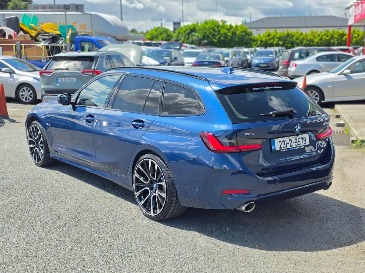 BMW 330e Touring PHEV XDrive 292Bhp Auto (231) - Image 3