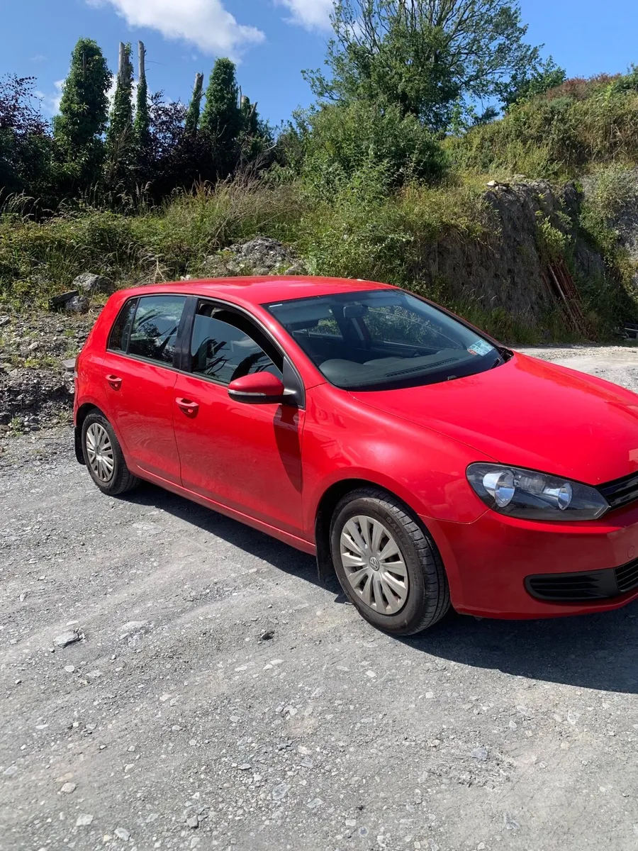 Volkswagen Golf 2011 - Image 2