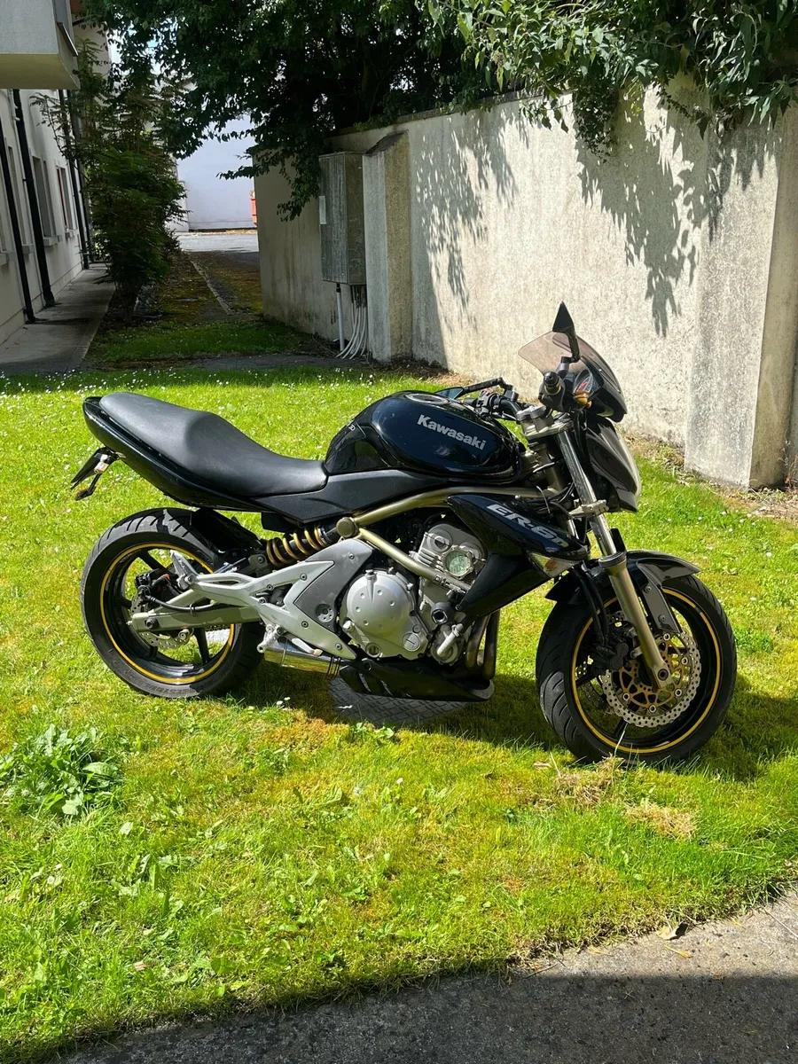 ER6 black&gold - Image 2