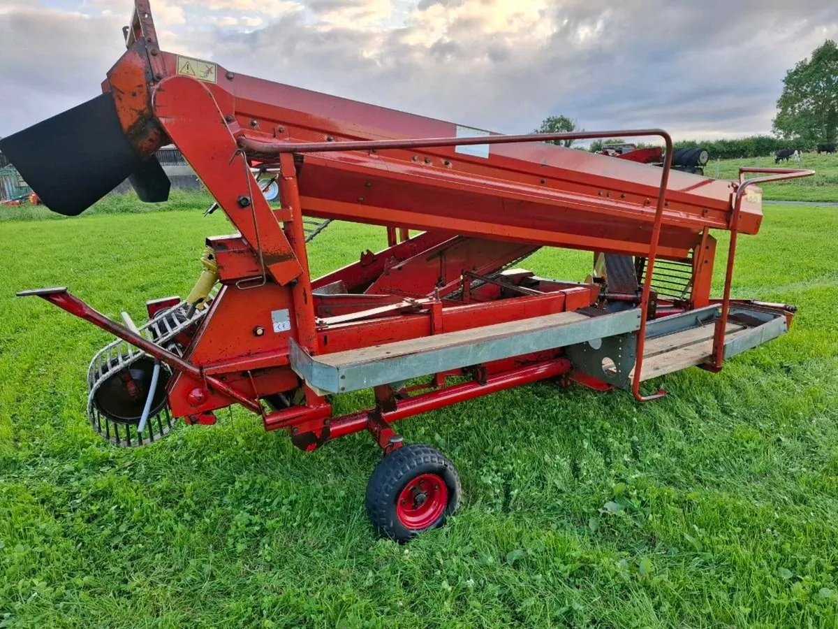 Superfaun Potato Harvester - Image 2