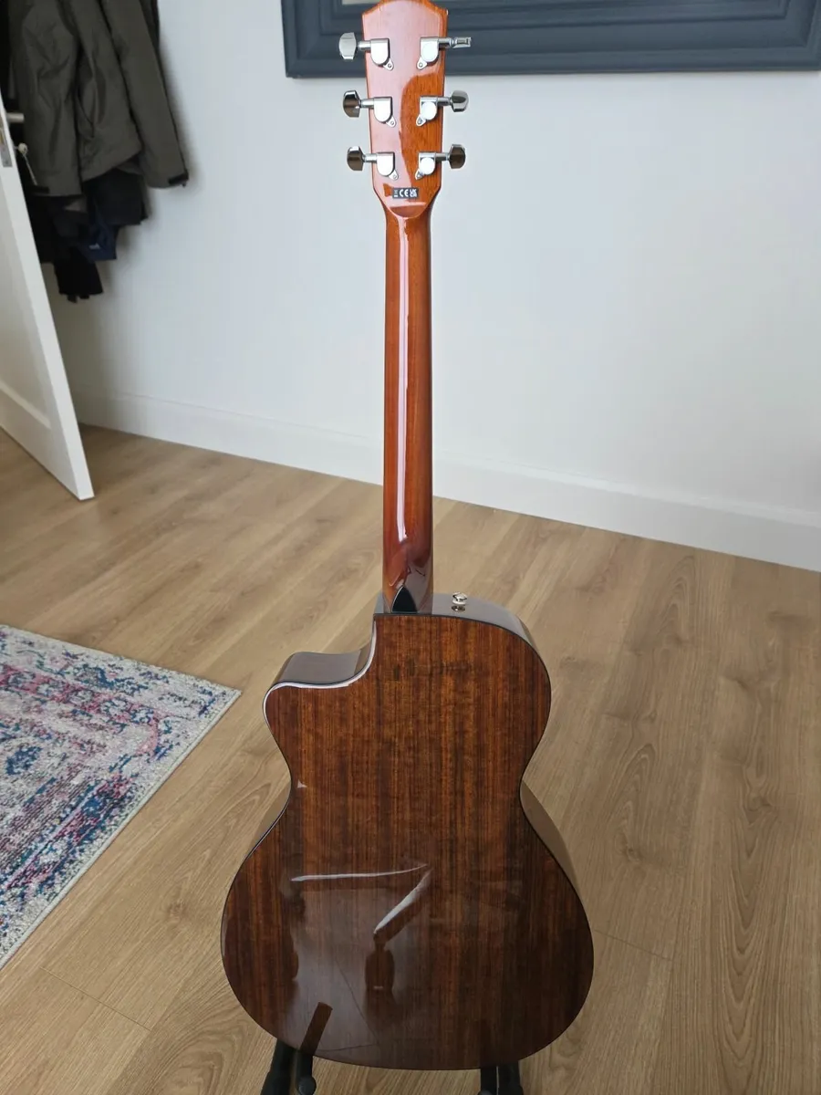 Acoustic guitar - Image 4