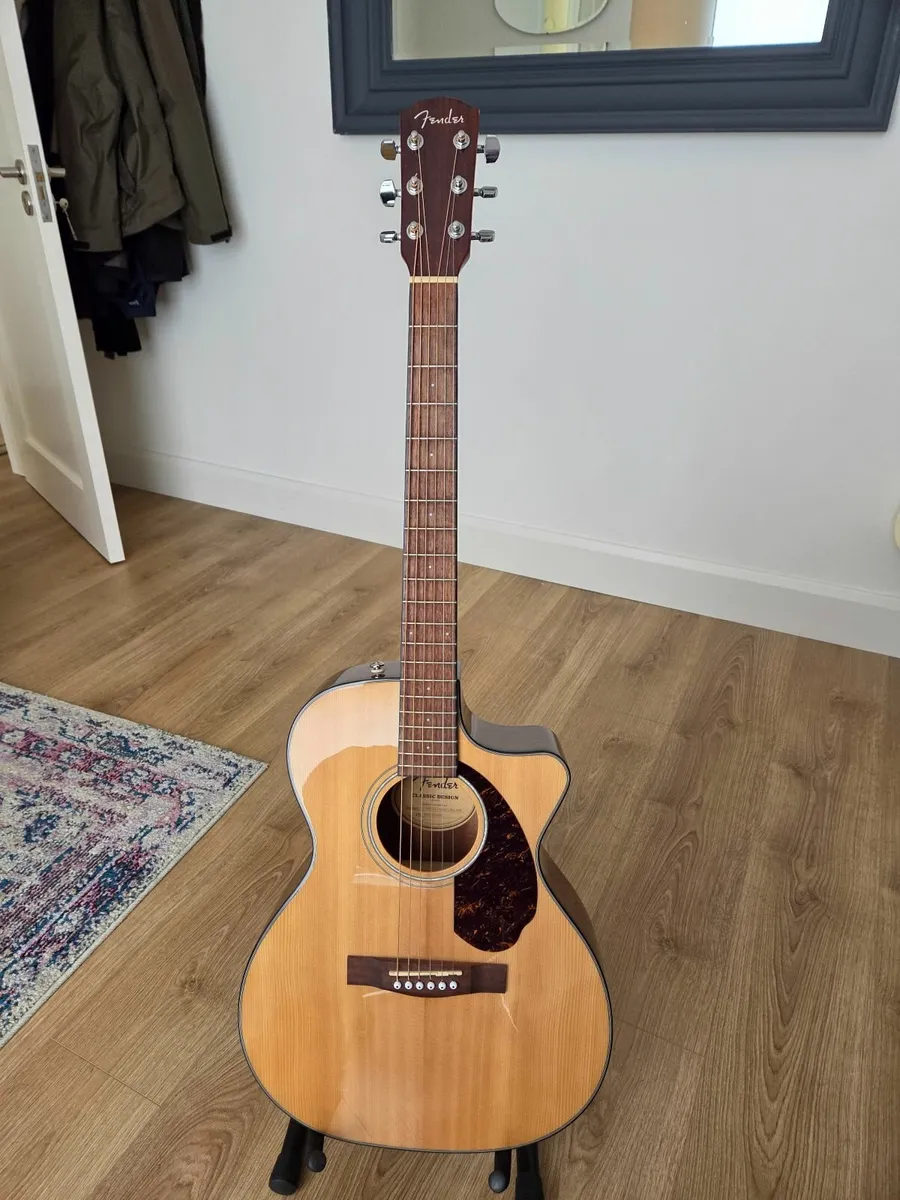 Acoustic guitar - Image 1