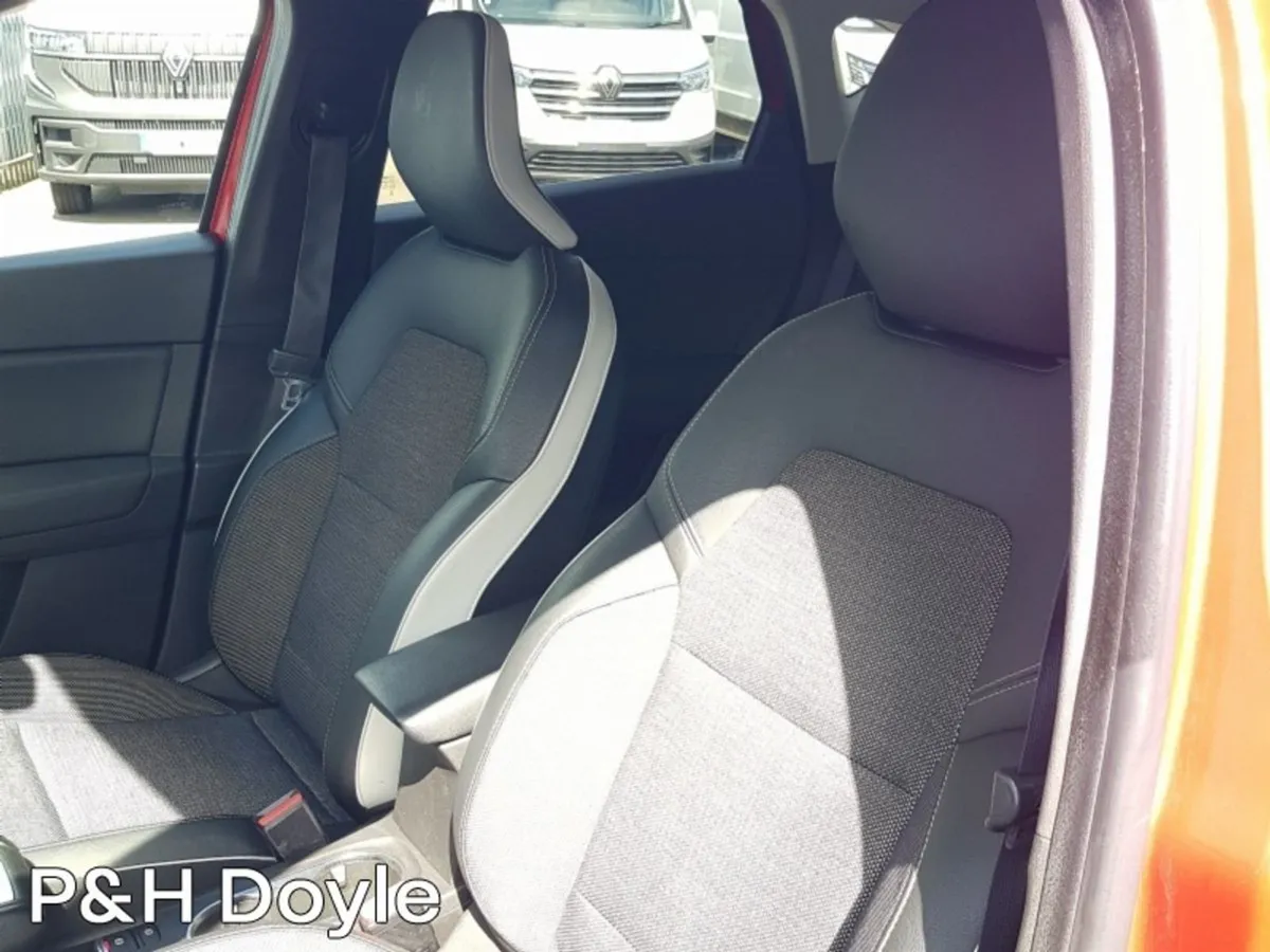 Renault Captur S Edition - Automatic - Image 4