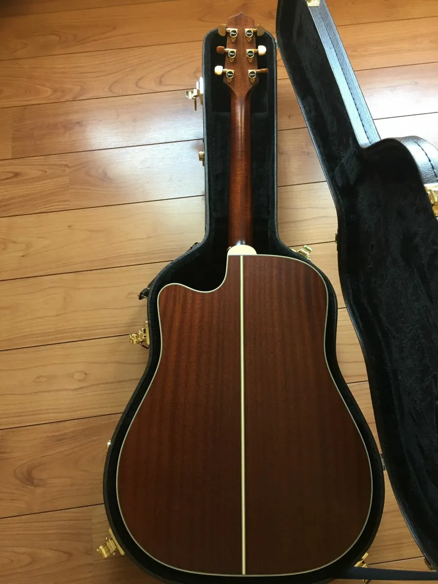 TAKAMINE P3 DC ELECTRO ACOUSTIC GUITAR - Image 2