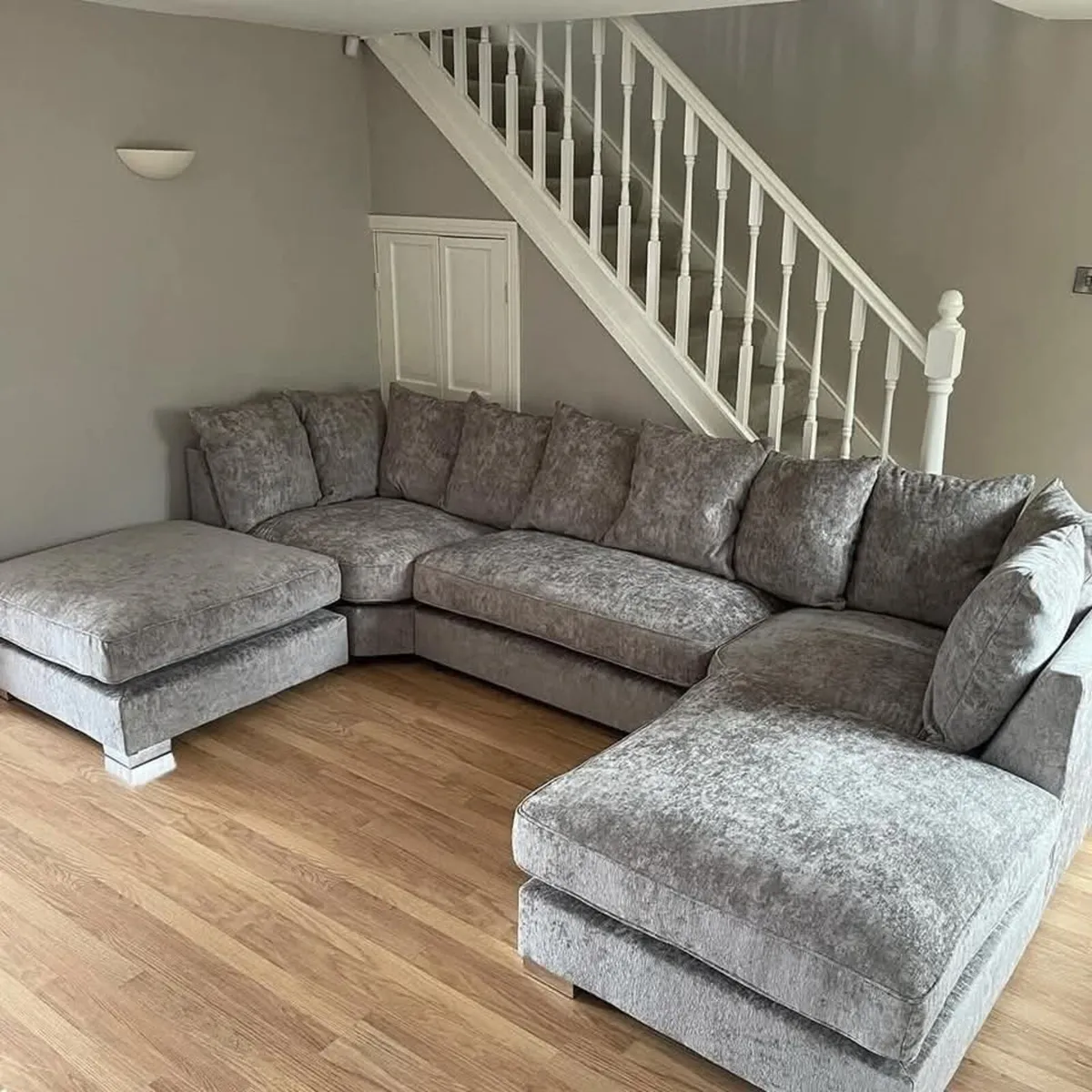 Ushape Scatter and Fullback Cushions Sofa - Image 1