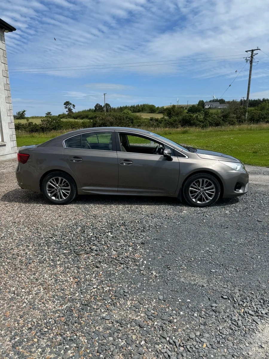 Toyota Avensis - Image 2
