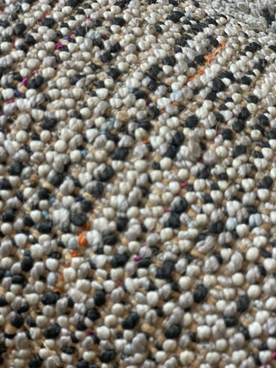 2 Rugs - Image 1