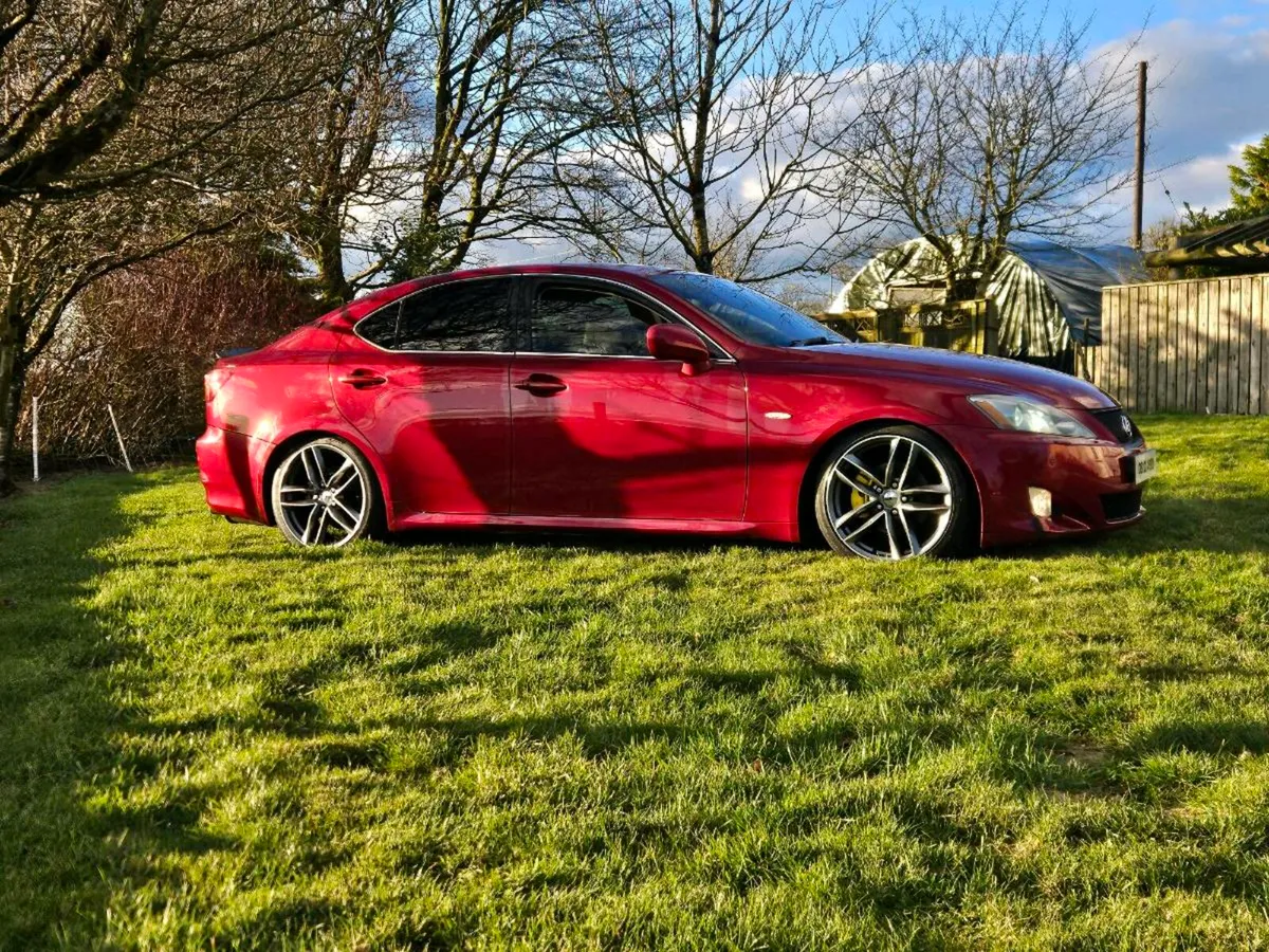 Lexus is250 manual - Image 3