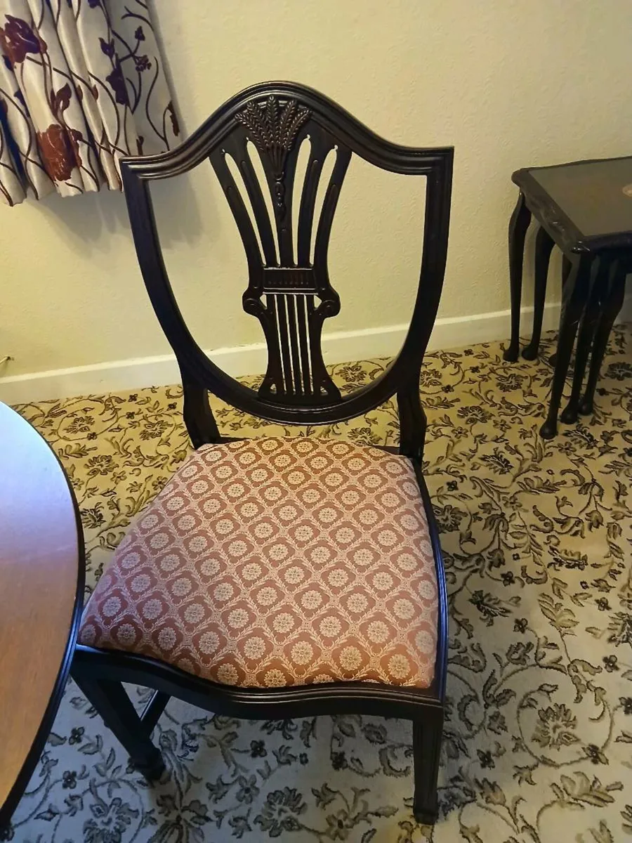 Dining table and 4 chairs - Image 2