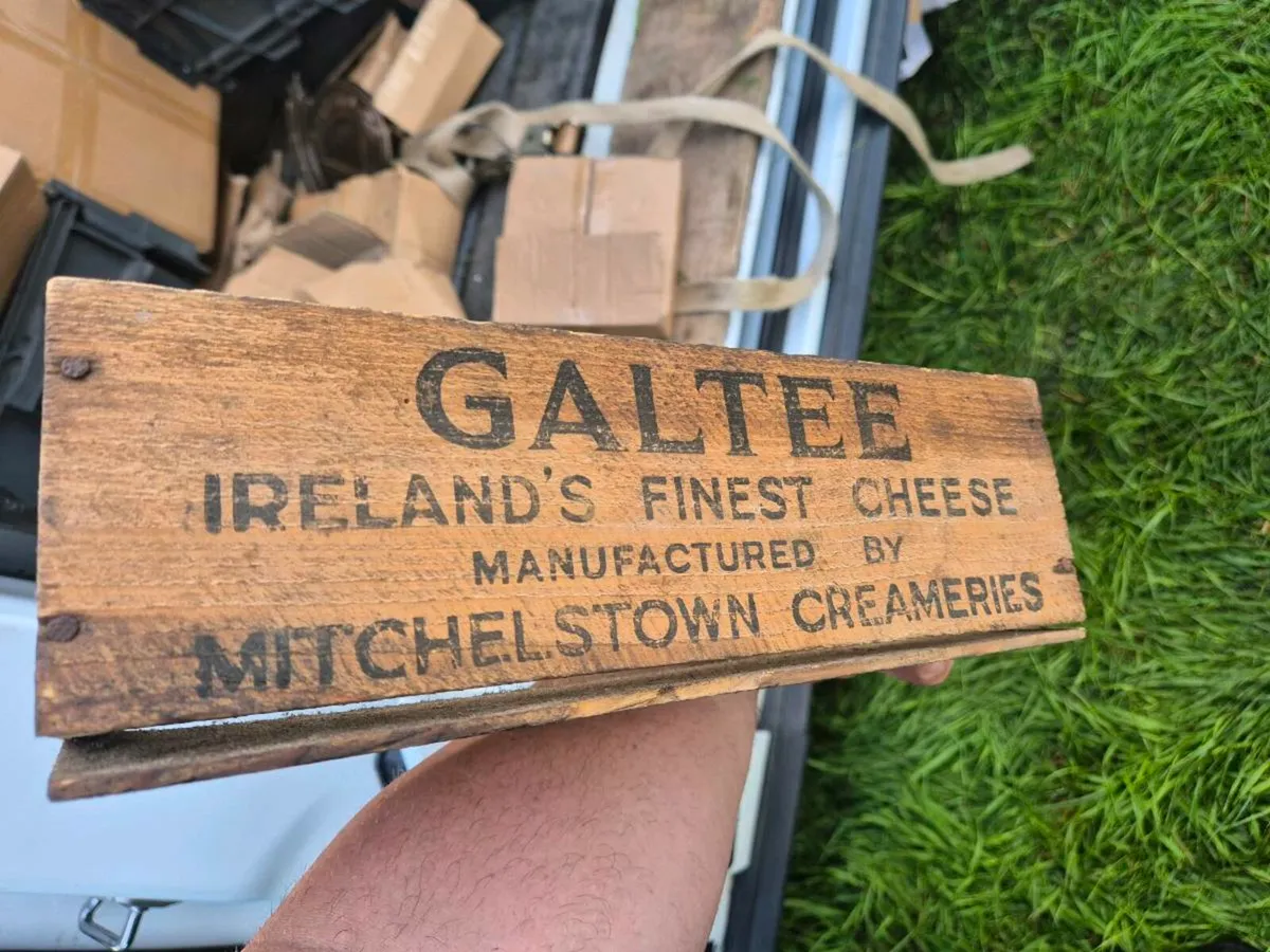 vintage wooden box for "Galtee Ireland's - Image 3