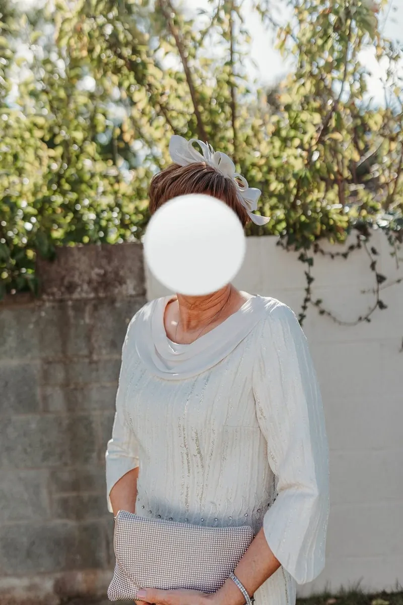 Mother of the Bride/Groom Outfit - Image 2