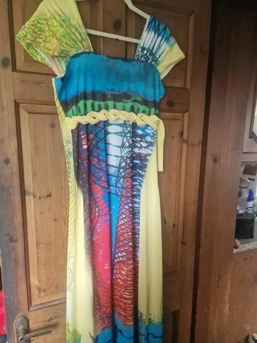 Ladies dress - Image 1